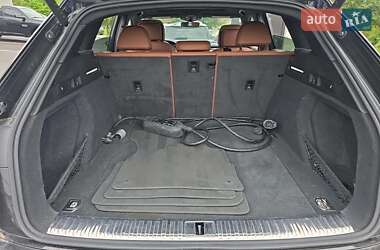 Внедорожник / Кроссовер Audi e-tron 2022 в 