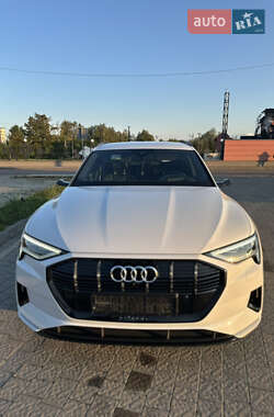 Позашляховик / Кросовер Audi e-tron 2019 в Дрогобичі