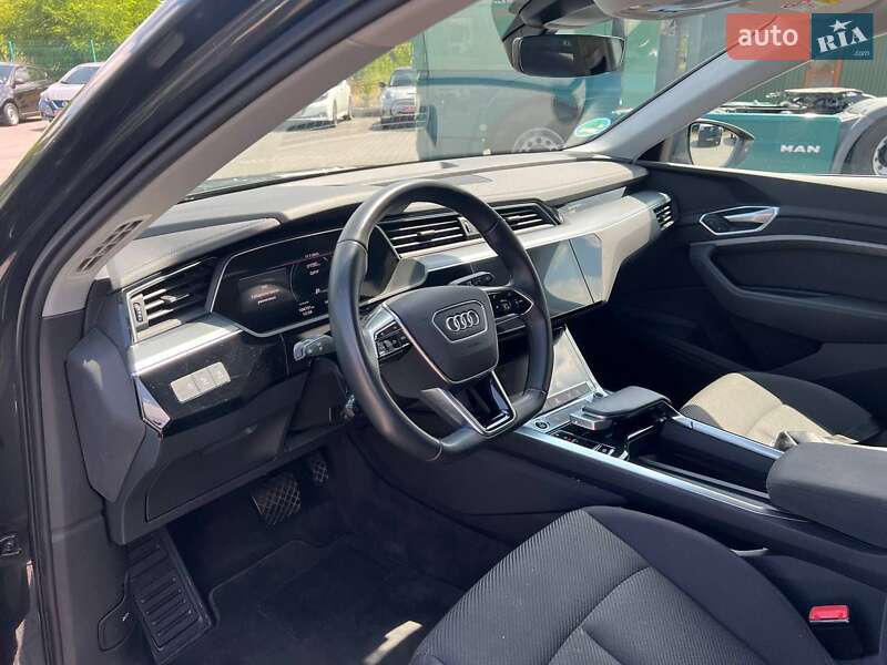 Внедорожник / Кроссовер Audi e-tron 2022 в Виннице