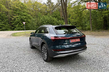Позашляховик / Кросовер Audi e-tron 2019 в 