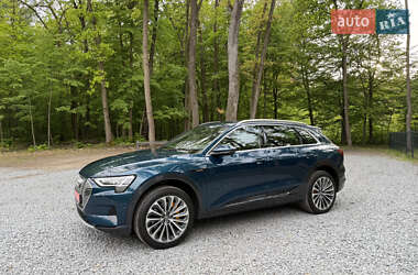 Позашляховик / Кросовер Audi e-tron 2019 в 