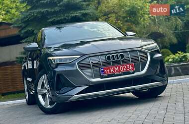 Внедорожник / Кроссовер Audi e-tron 2021 в 