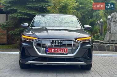 Внедорожник / Кроссовер Audi e-tron 2021 в 