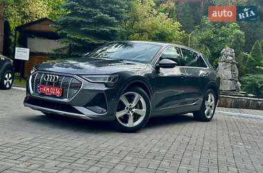 Внедорожник / Кроссовер Audi e-tron 2021 в 