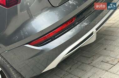 Внедорожник / Кроссовер Audi e-tron 2021 в 