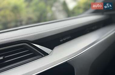 Внедорожник / Кроссовер Audi e-tron 2021 в 