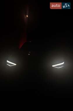 Внедорожник / Кроссовер Audi e-tron 2021 в 