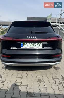 Позашляховик / Кросовер Audi e-tron 2019 в 