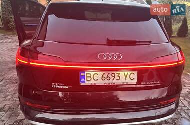 Позашляховик / Кросовер Audi e-tron 2019 в 