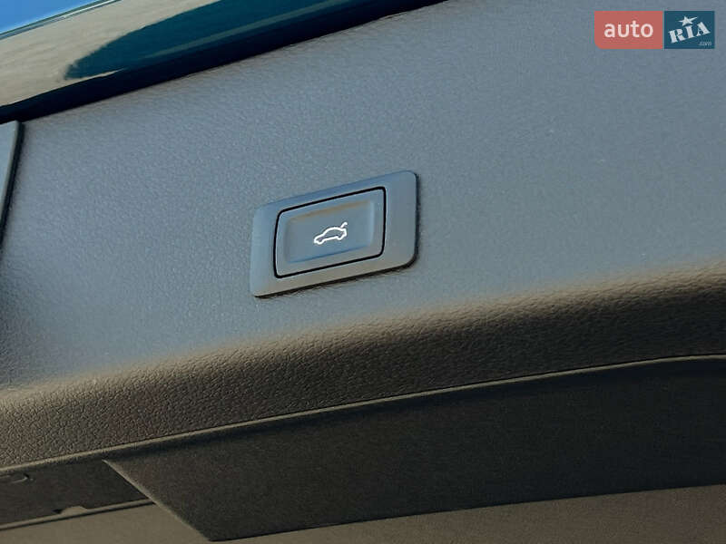 Позашляховик / Кросовер Audi e-tron 2022 в Луцьку