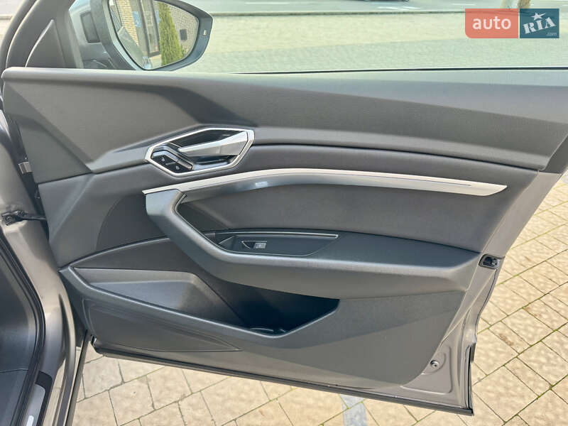 Внедорожник / Кроссовер Audi e-tron 2020 в Ивано-Франковске