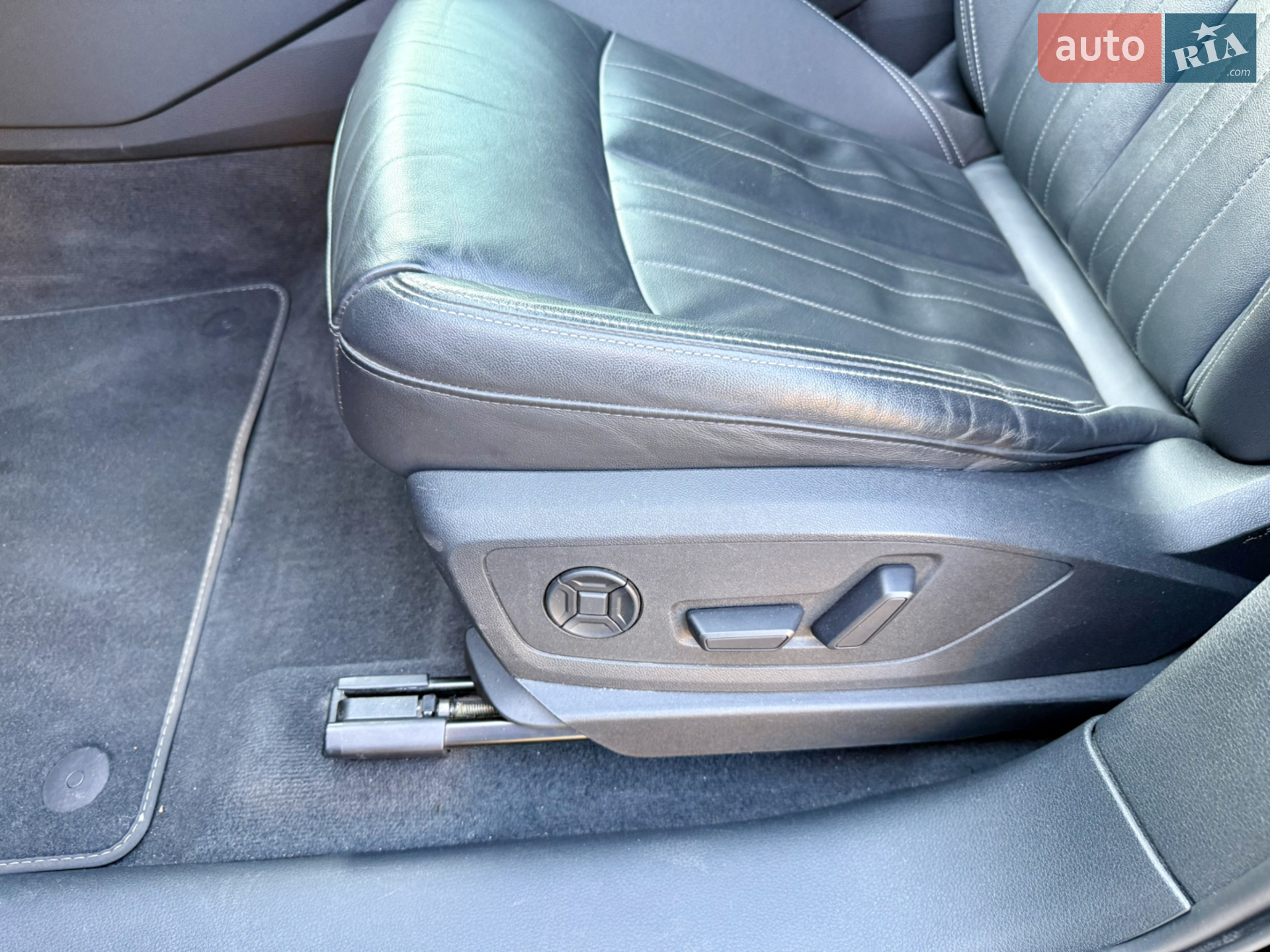 2021 Audi e-tron - мініатюра 28