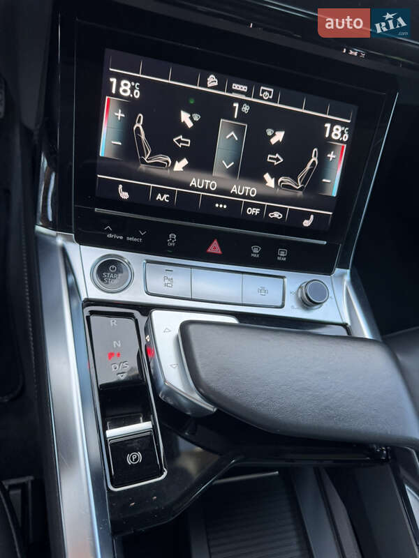 Внедорожник / Кроссовер Audi e-tron 2020 в Киеве фото 13 Внедорожник / Кроссовер Audi e-tron 2020 в Киеве