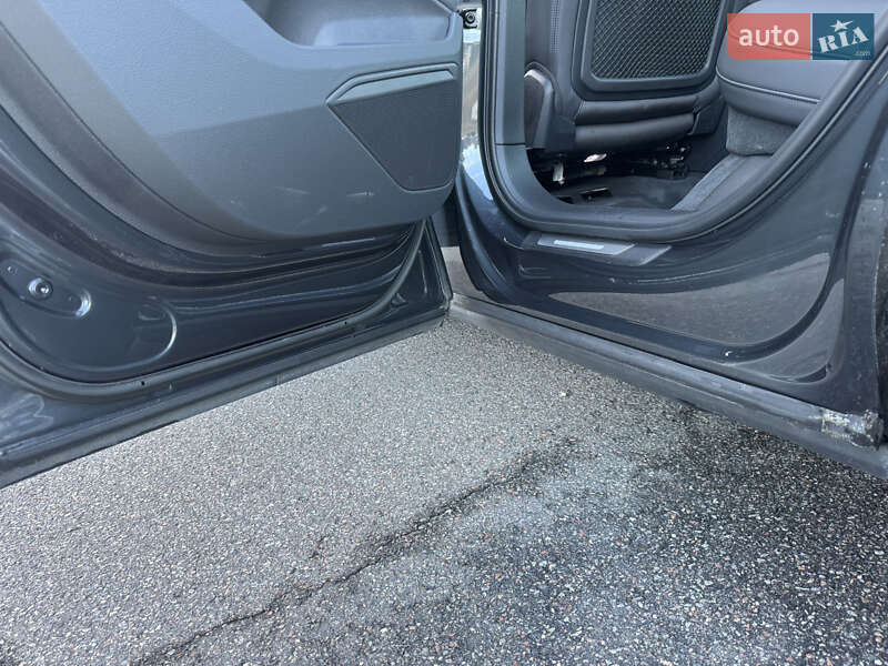 Внедорожник / Кроссовер Audi e-tron 2020 в Киеве фото 26 Внедорожник / Кроссовер Audi e-tron 2020 в Киеве