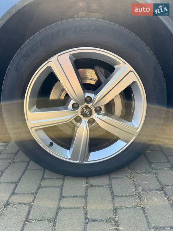 Внедорожник / Кроссовер Audi e-tron 2020 в Киеве фото 42 Внедорожник / Кроссовер Audi e-tron 2020 в Киеве