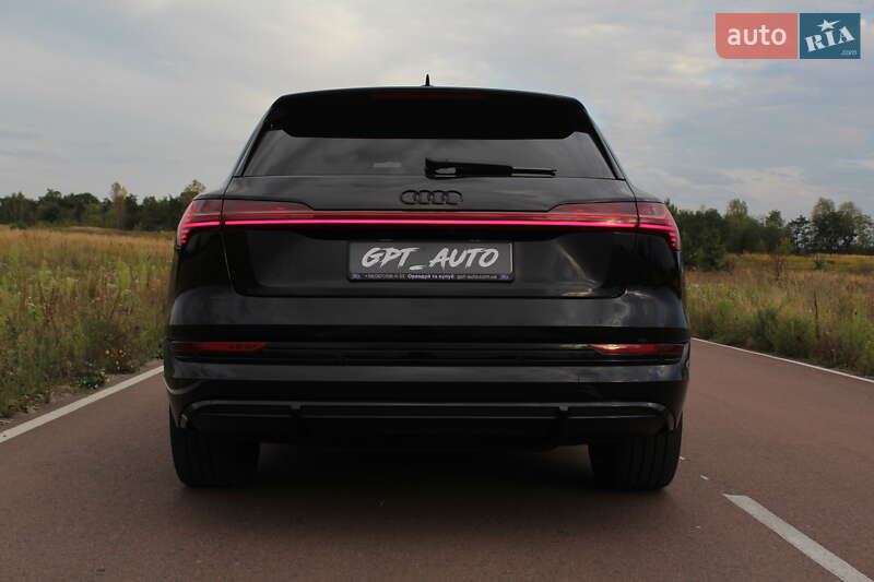 Позашляховик / Кросовер Audi e-tron 2023 в Києві