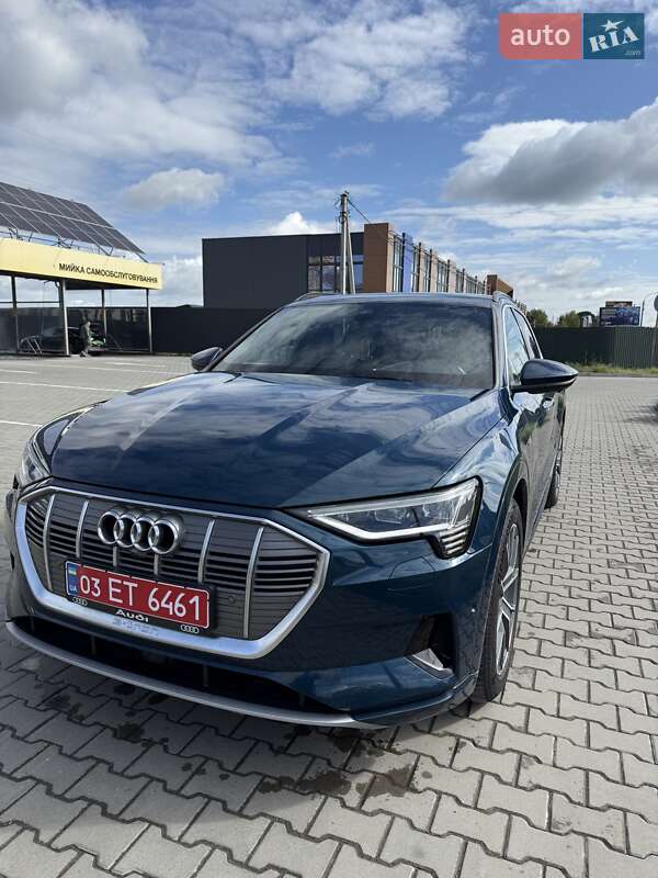 Audi e-tron 2019