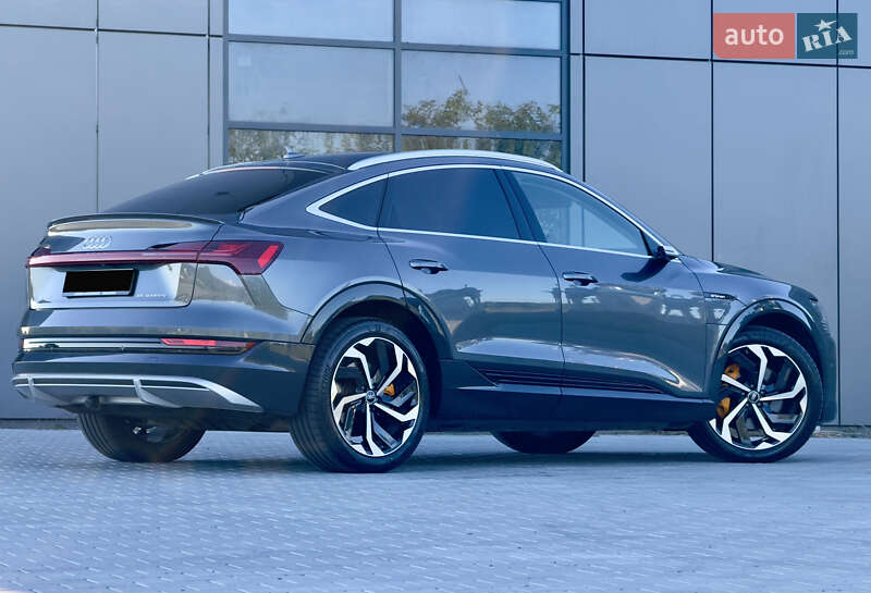 Позашляховик / Кросовер Audi e-tron 2020 в Чернівцях