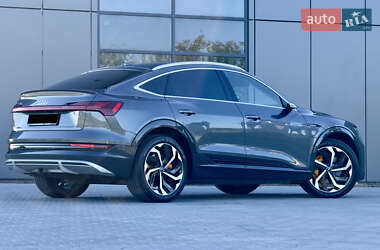 Внедорожник / Кроссовер Audi e-tron 2020 в 