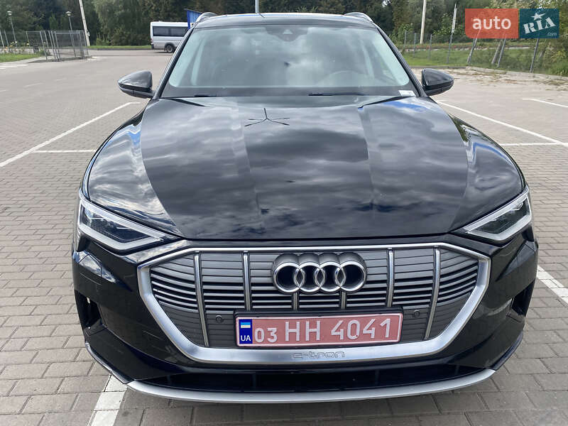 Внедорожник / Кроссовер Audi e-tron 2019 в Дубно