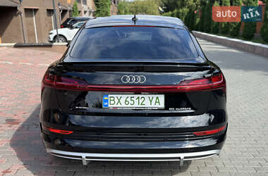Внедорожник / Кроссовер Audi e-tron 2021 в 