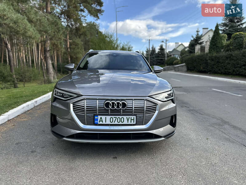 Позашляховик / Кросовер Audi e-tron 2020 в Києві