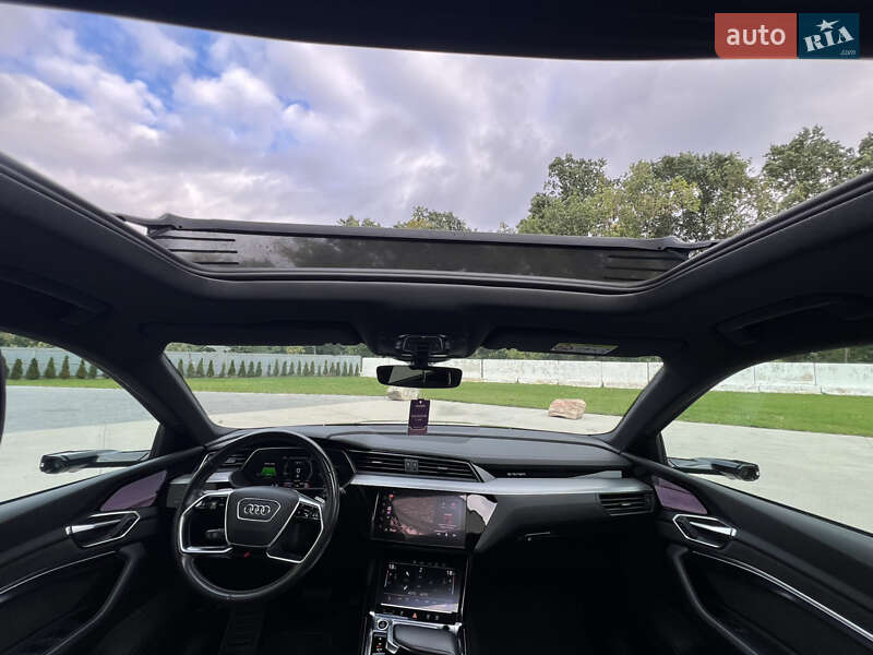 Позашляховик / Кросовер Audi e-tron 2021 в Луцьку