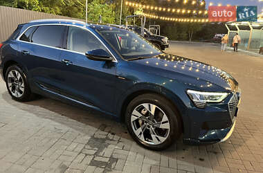 Внедорожник / Кроссовер Audi e-tron 2020 в 