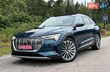Внедорожник / Кроссовер Audi e-tron 2021 в 