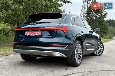 Внедорожник / Кроссовер Audi e-tron 2021 в 