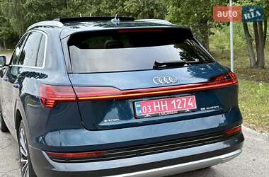 Внедорожник / Кроссовер Audi e-tron 2021 в 