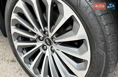 Внедорожник / Кроссовер Audi e-tron 2021 в 