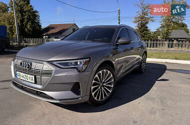 Внедорожник / Кроссовер Audi e-tron 2019 в 
