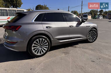 Внедорожник / Кроссовер Audi e-tron 2019 в 