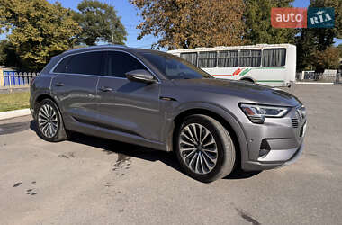 Внедорожник / Кроссовер Audi e-tron 2019 в 