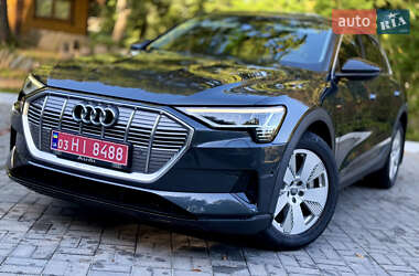 Внедорожник / Кроссовер Audi e-tron 2019 в 