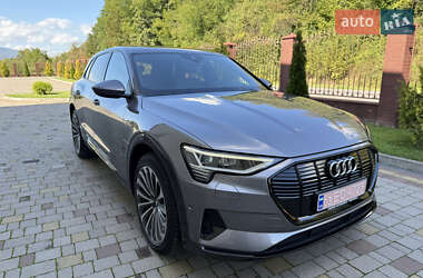 Позашляховик / Кросовер Audi e-tron 2020 в 