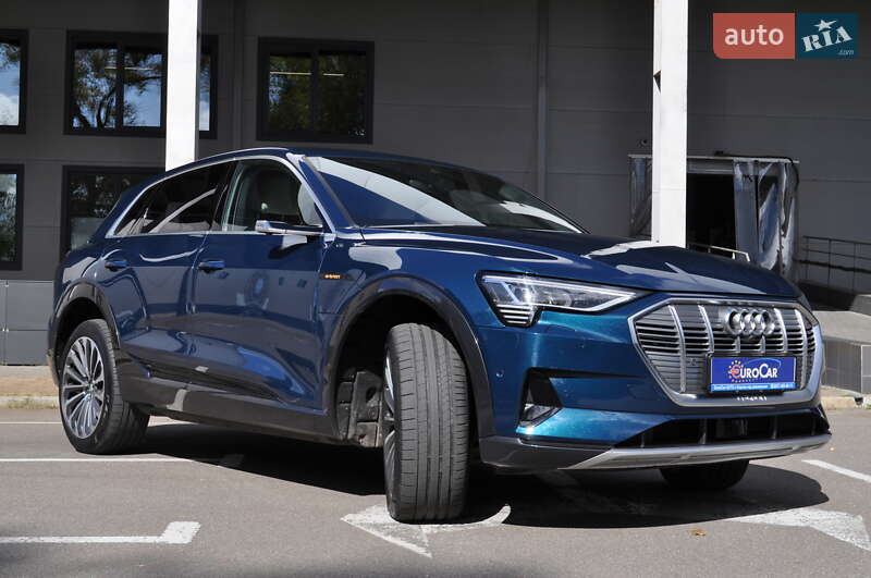 Внедорожник / Кроссовер Audi e-tron 2019 в Киеве