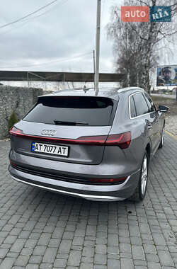 Внедорожник / Кроссовер Audi e-tron 2019 в 