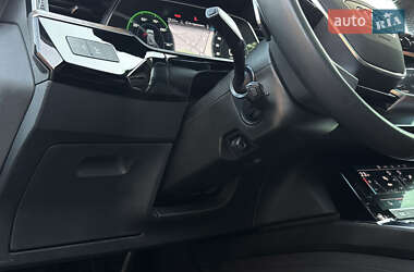 Внедорожник / Кроссовер Audi e-tron 2022 в 