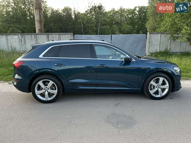 Внедорожник / Кроссовер Audi e-tron 2019 в Ровно фото 8 Внедорожник / Кроссовер Audi e-tron 2019 в Ровно