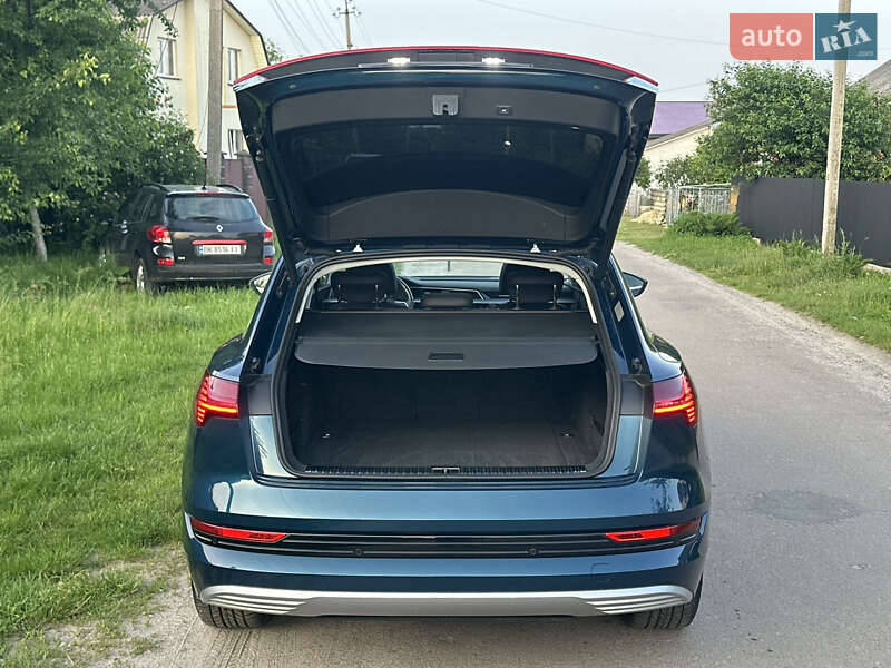 Внедорожник / Кроссовер Audi e-tron 2019 в Ровно фото 35 Внедорожник / Кроссовер Audi e-tron 2019 в Ровно
