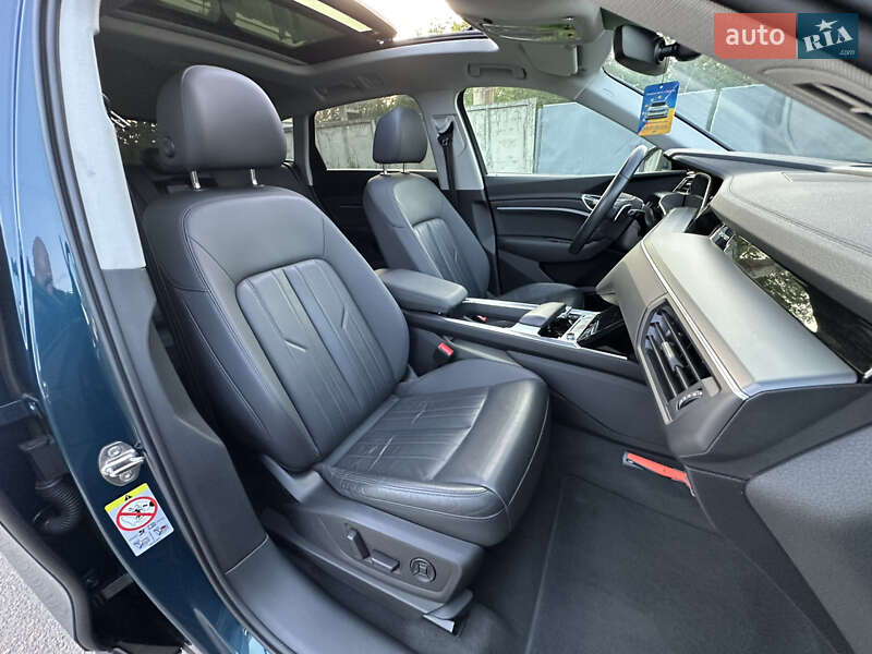 Внедорожник / Кроссовер Audi e-tron 2019 в Ровно фото 50 Внедорожник / Кроссовер Audi e-tron 2019 в Ровно