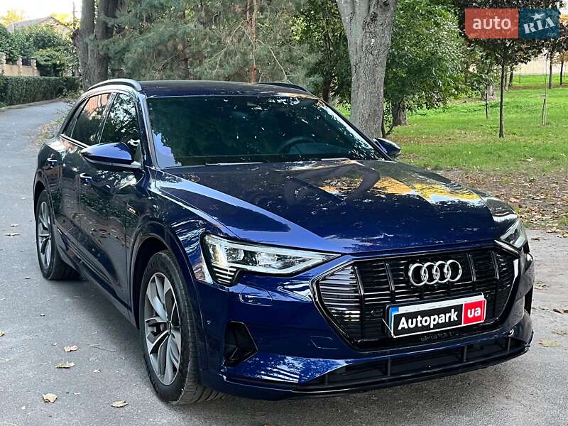 Внедорожник / Кроссовер Audi e-tron 2021 в Киеве фото 4 Внедорожник / Кроссовер Audi e-tron 2021 в Киеве