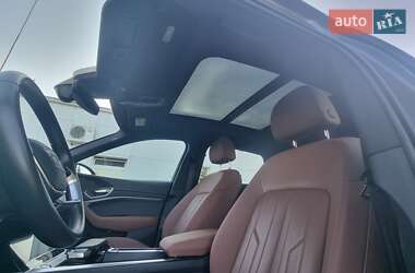 Позашляховик / Кросовер Audi e-tron 2020 в 