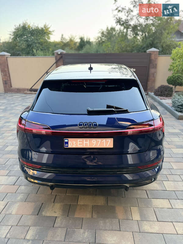 Внедорожник / Кроссовер Audi e-tron 2022 в Черновцах