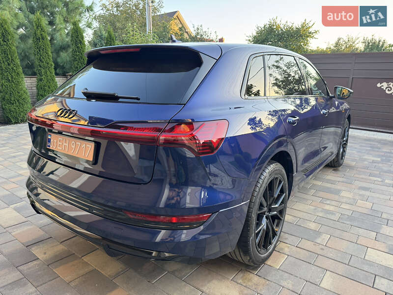 Внедорожник / Кроссовер Audi e-tron 2022 в Черновцах