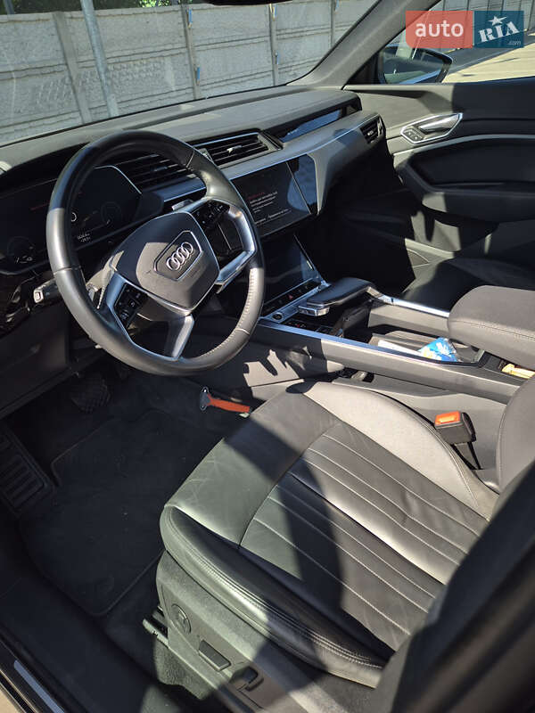 Позашляховик / Кросовер Audi e-tron 2020 в Кривому Розі