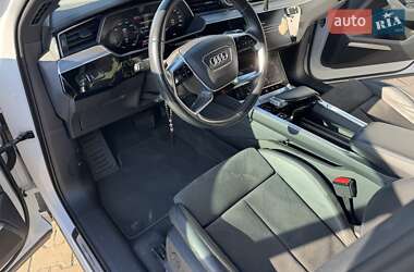Внедорожник / Кроссовер Audi e-tron 2020 в 