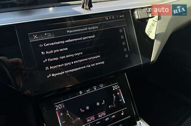Внедорожник / Кроссовер Audi e-tron 2020 в 